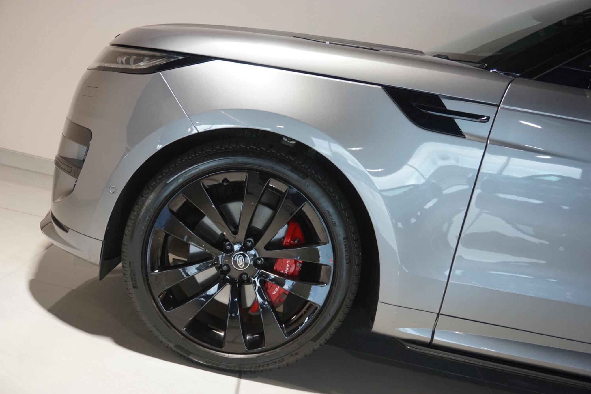 Land Rover Range Rover Sport 3.0 D300 MHEV Dynamic SE SUV 5dr Diesel Auto 4WD Euro 6 (s/s) (300 ps)